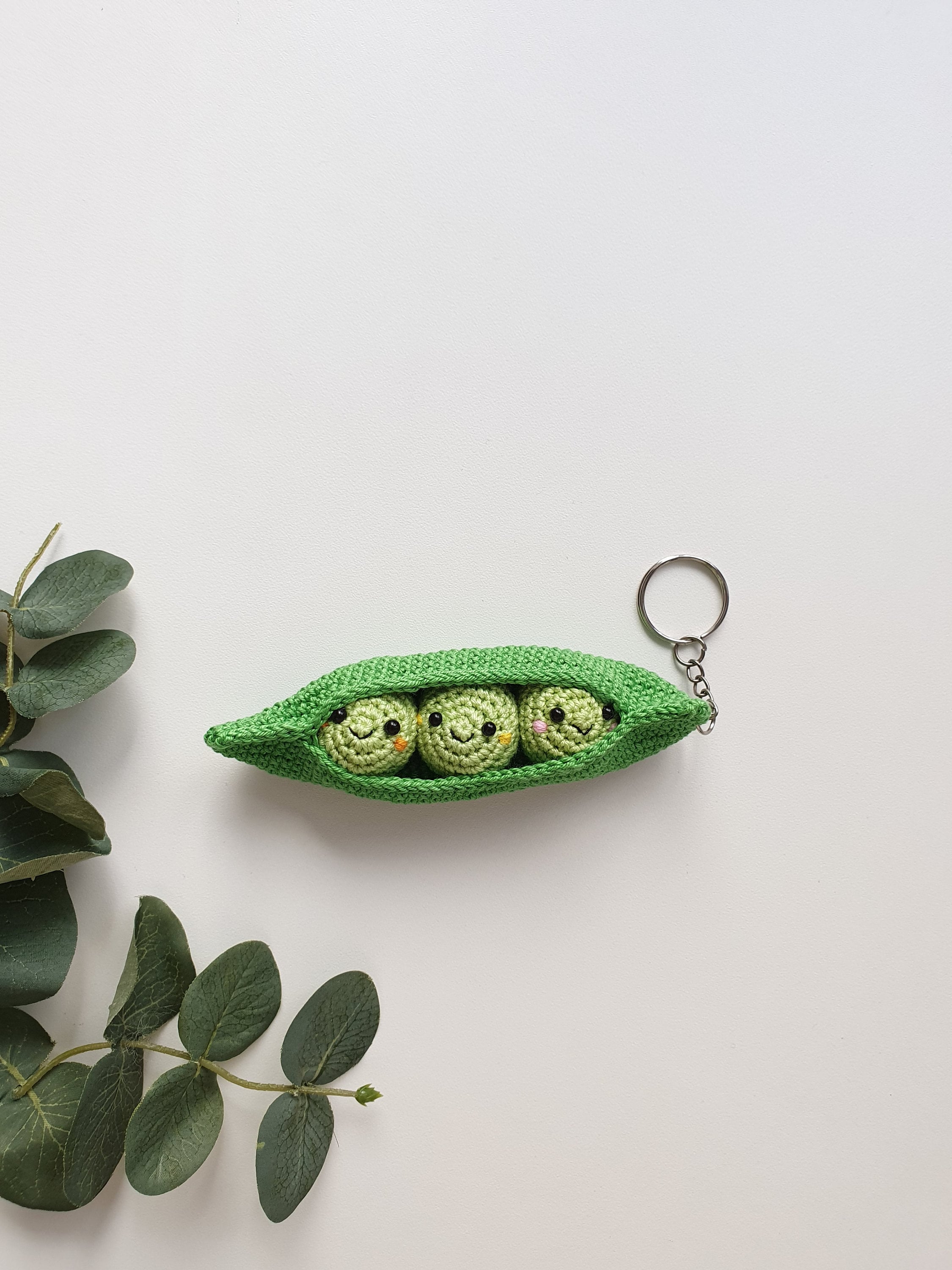 Kawaii Green Pea Keychain 
