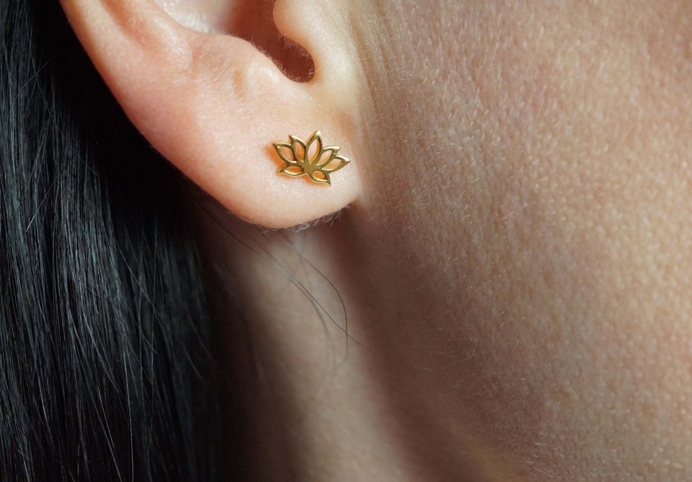 Sleek Gold Lotus Earrings 