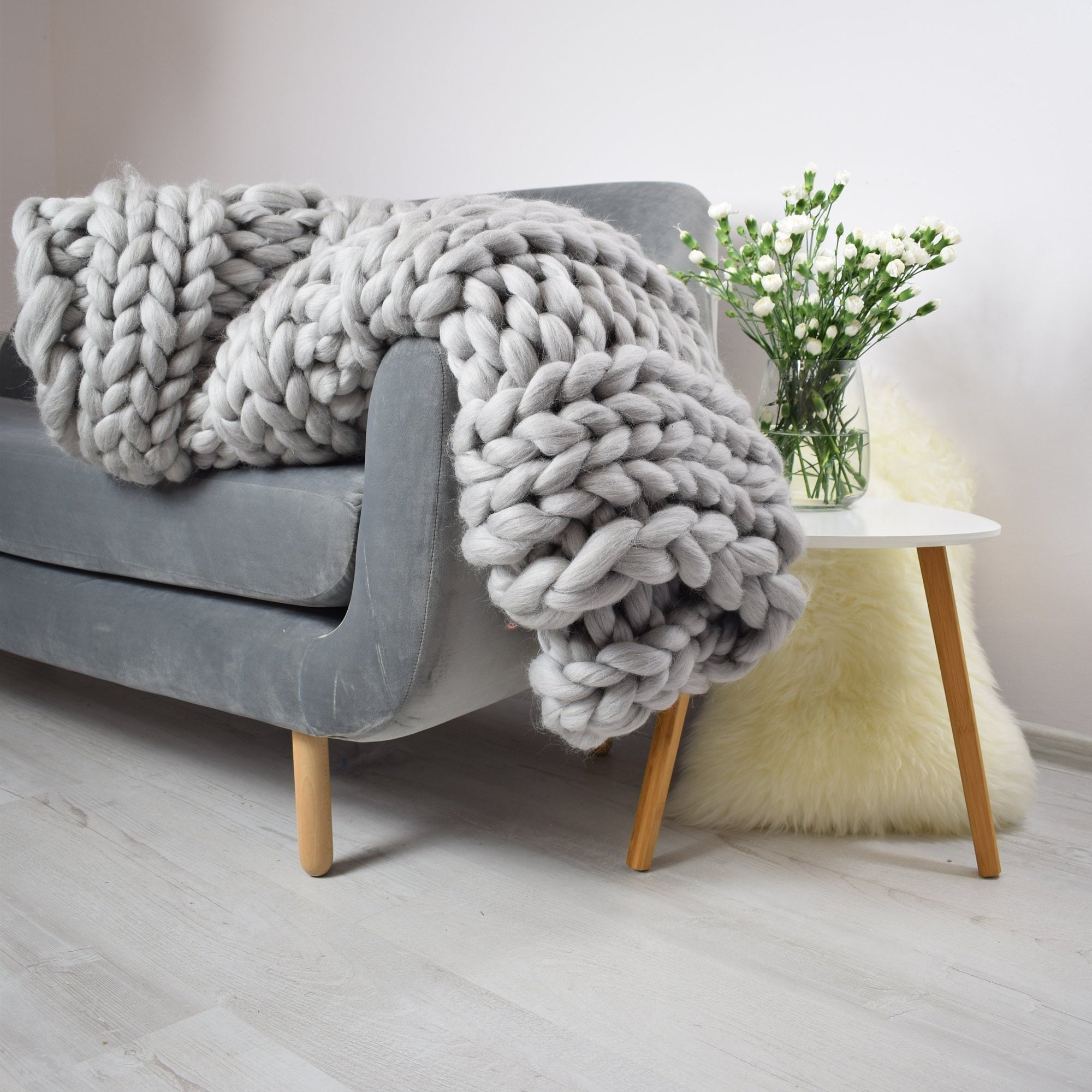 Gorgeous and Chunky Knit Blanket Throw