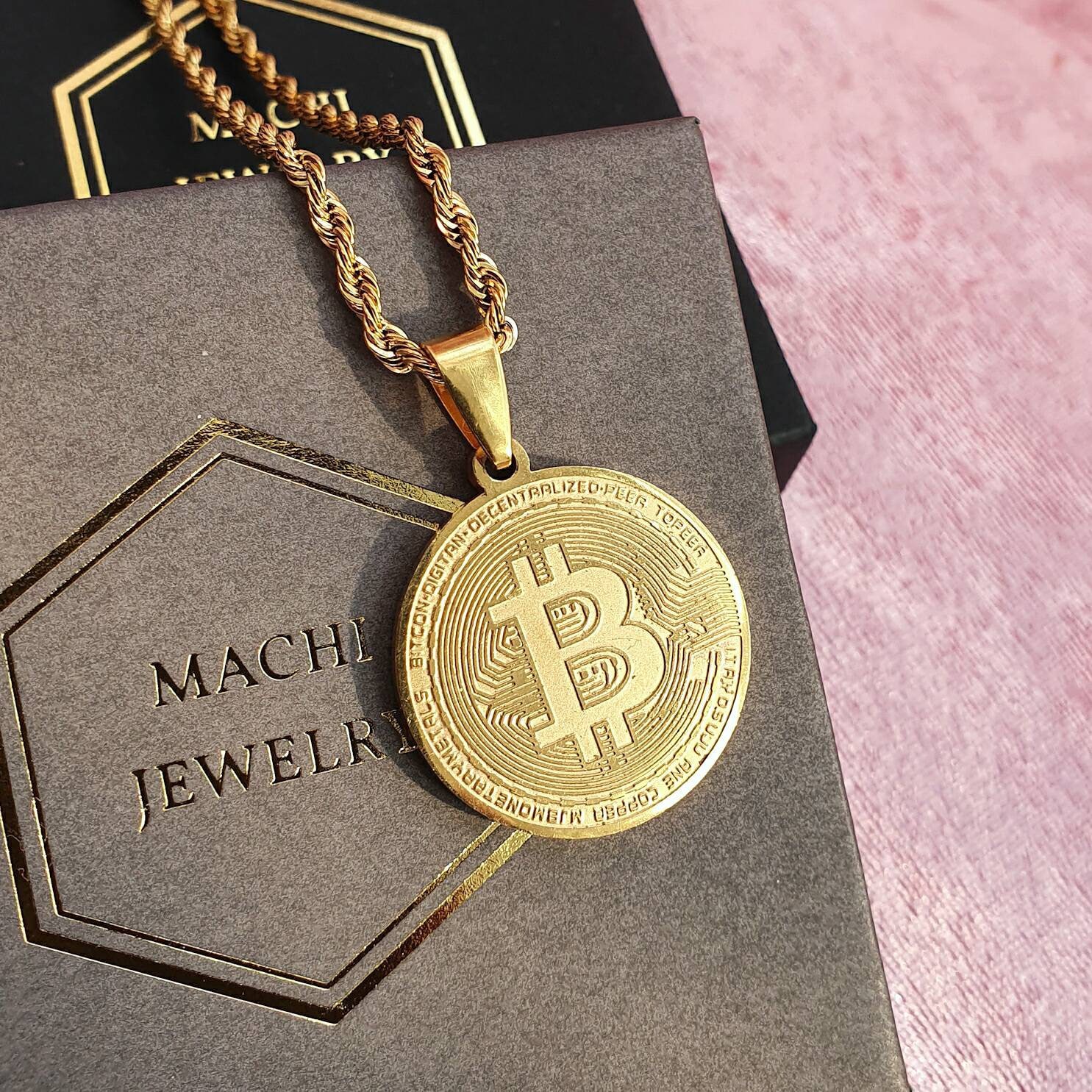 Chic Stainless Steel Bitcoin-Design Necklace 