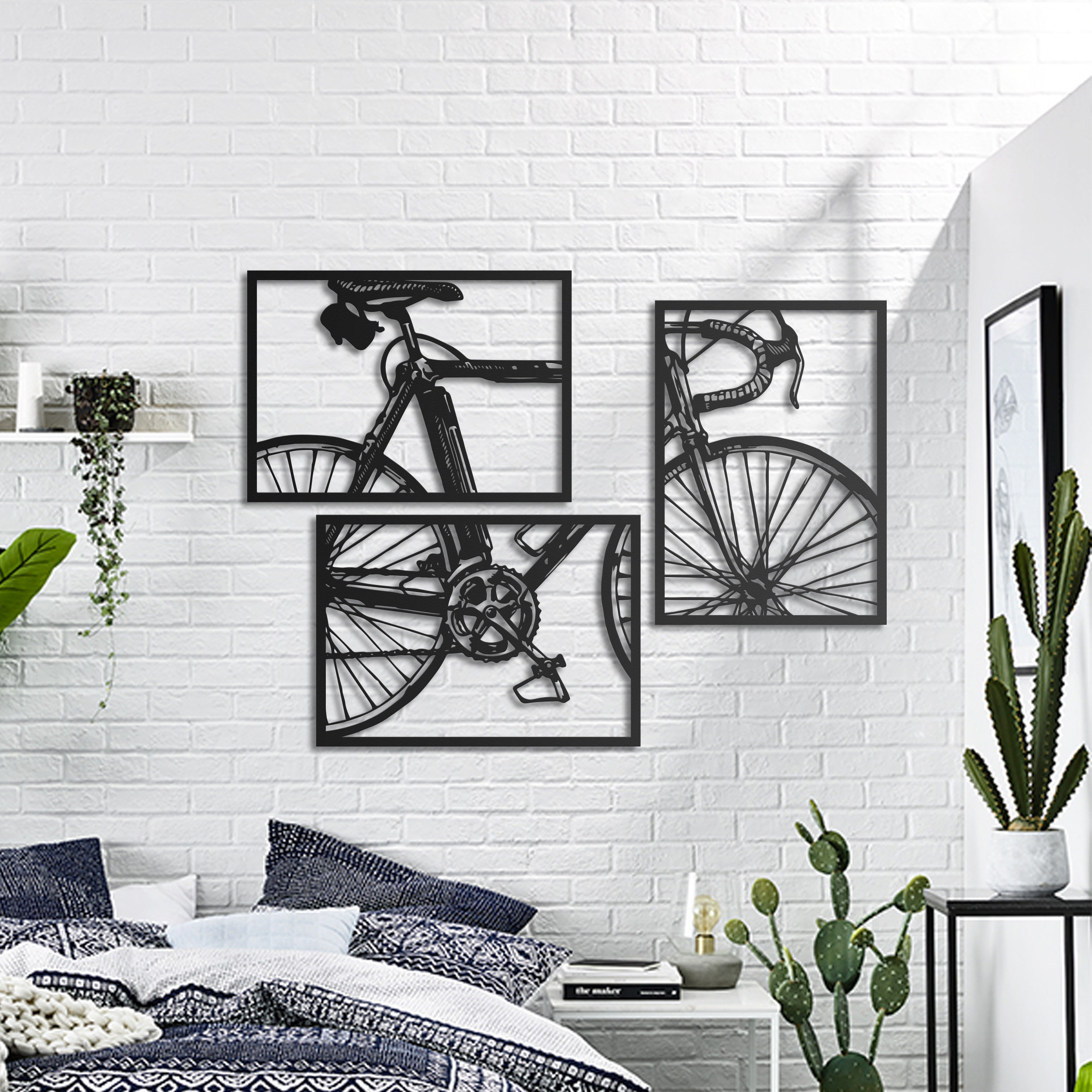 Eye-Catching Metal Bicycle Sculpture Wall Décor