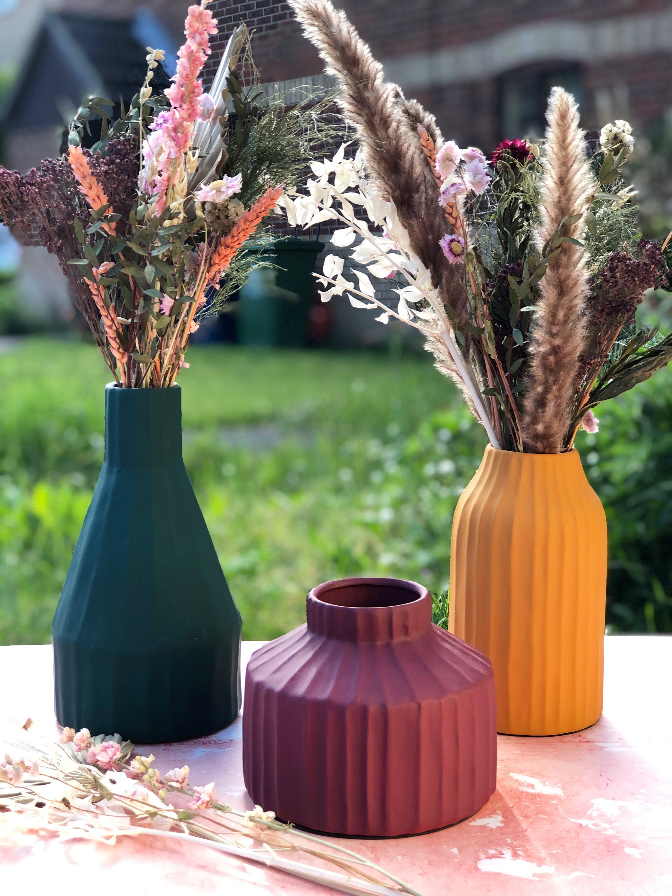 Strikingly Beautiful Ceramic Flower Vase